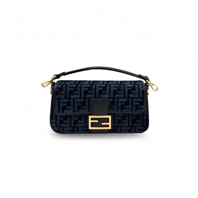 FENDI ICONIC MEDIUM BAGUETTE  (27*15*6cm)